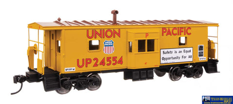 WAL-8681 Walthers-Mainline International Bay Window Caboose Union Pacific #24554 HO Scale - Rolling Stock