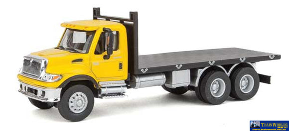 949-11653 Walthers Scenemaster International(R) 7600 3-Axle Flatbed Truck - Assembled Ho Scale