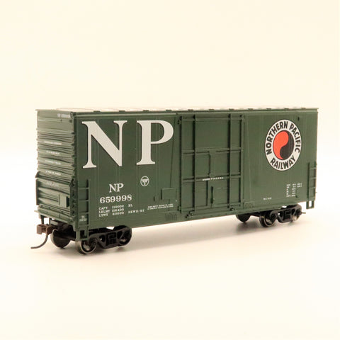 NPC-922 Used Goods Athearn RTR 40' Boxcar Northern Pacific #659998 HO Scale