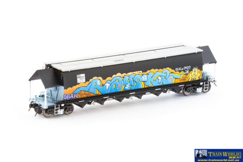 AUS-NGH94 Auscision BGVF-Type Grain Hopper Black with SSR Logos Grain Lids and Graffiti #BGVF-1327-F HO-Scale Rolling