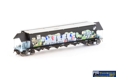 AUS-NGH98 Auscision BGVF-Type Grain Hopper Black with SSR Logos Grain Lids and Graffiti #BGVF-1335-S HO-Scale Rolling