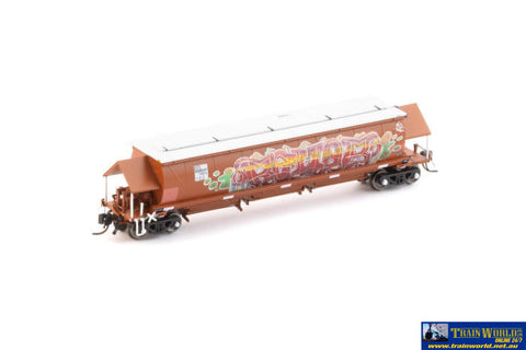AUS-NNGH63 N Scale - BGKF Grain Hopper - SSR Faded SRA Red with XCS Bogies SSR Logo & Graffiti - Single Wagon - Rolling