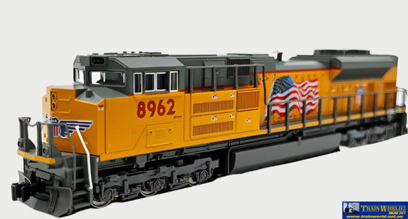 Kat-1768528Dcc Kato Emd Sd70Ace - Nose Headlight Up #8962 N Scale Dcc Non Sound Locomotive