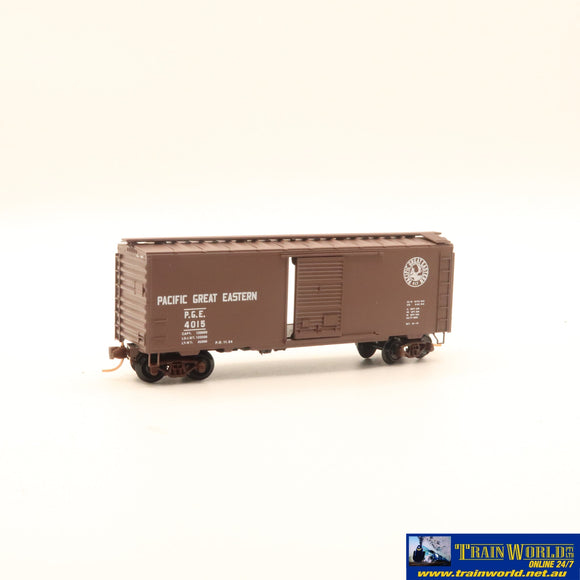 NSC-0421 Used Goods Microtrains 40’ Boxcar Pacific Great Eastern #4015 N Scale Rolling Stock