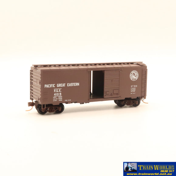 NSC-0422 Used Goods Microtrains 40’ Boxcar Pacific Great Eastern #4015 N Scale Rolling Stock