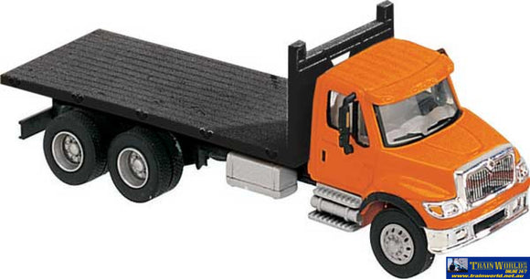 Wal-11651 Walthers Scenemaster International(R) 7600 3-Axle Flatbed Truck - Assembled Ho Scale