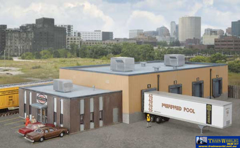 WAL-3861 Walthers Cornerstone Kit Central Beverage Distributors with Office Annex N Scale Structures