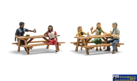WOO-A1939 Woodland Scenics Outdoor Dining HO Scale - Figure